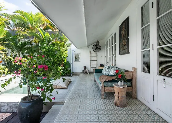 Bella Seseh, 3-br With Private Pool * Canggu