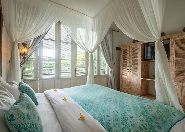 Bella Seseh, 3-br With Private Pool Villa