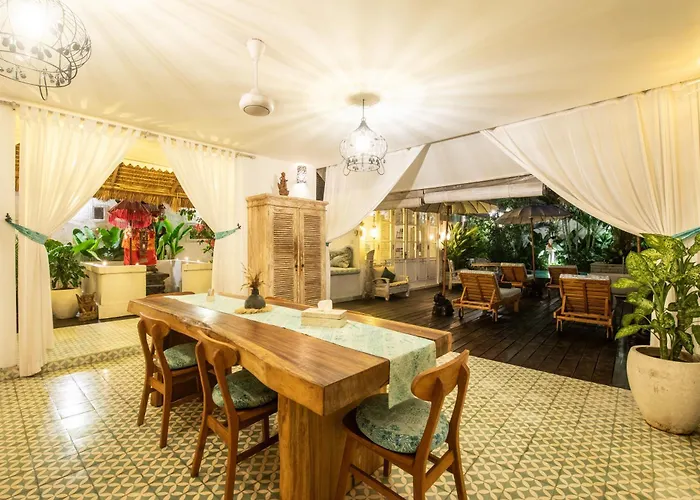 Bella Seseh, 3-br With Private Pool Villa Canggu