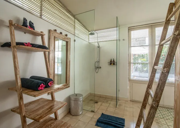 Bella Seseh, 3-br With Private Pool Villa