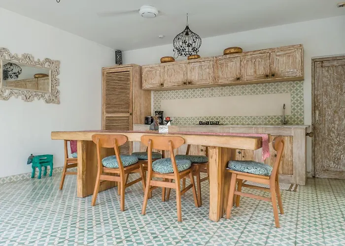 Villa Bella Seseh, 3-br With Private Pool *