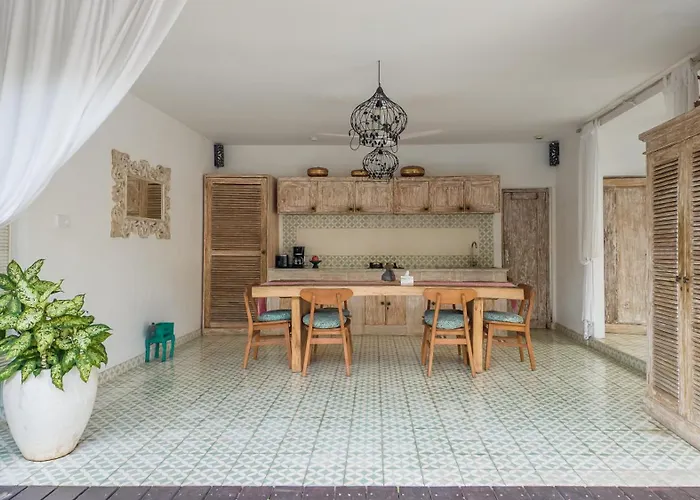 Villa Bella Seseh, 3-br With Private Pool *